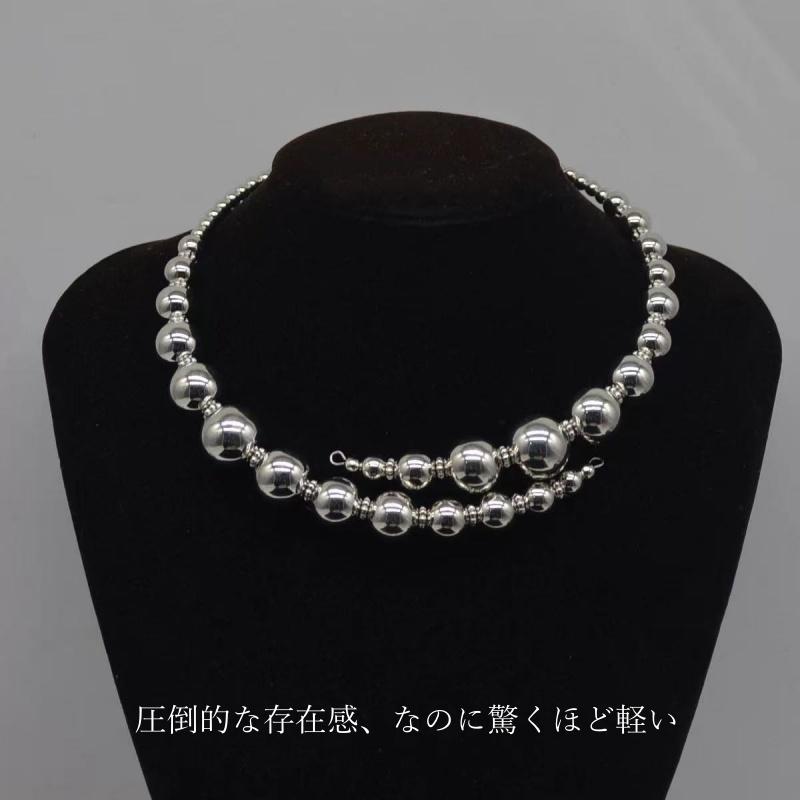 【極上の存在感】メタルボール チョーカー ネックレス - 軽量・高弾力デザイン / シルバー | 4枚目